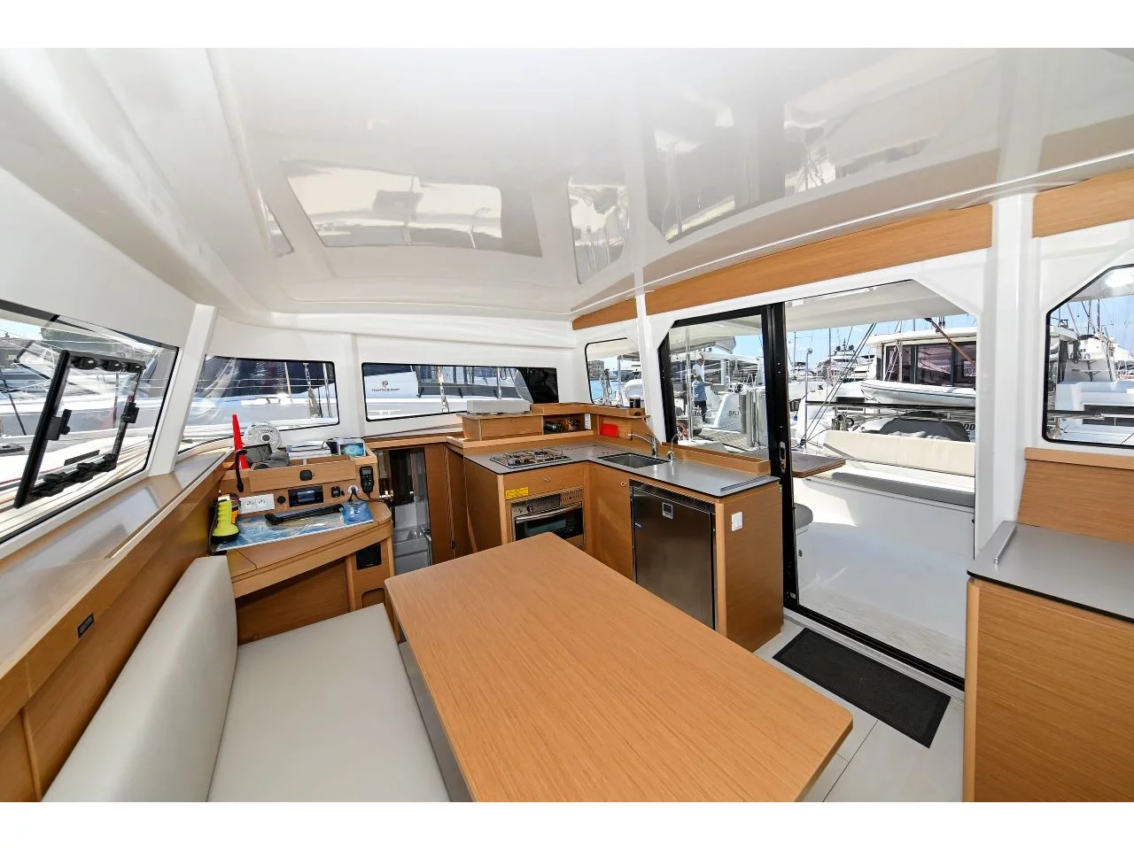 Excess 11 (MINT COOLER V) Interior image - 1