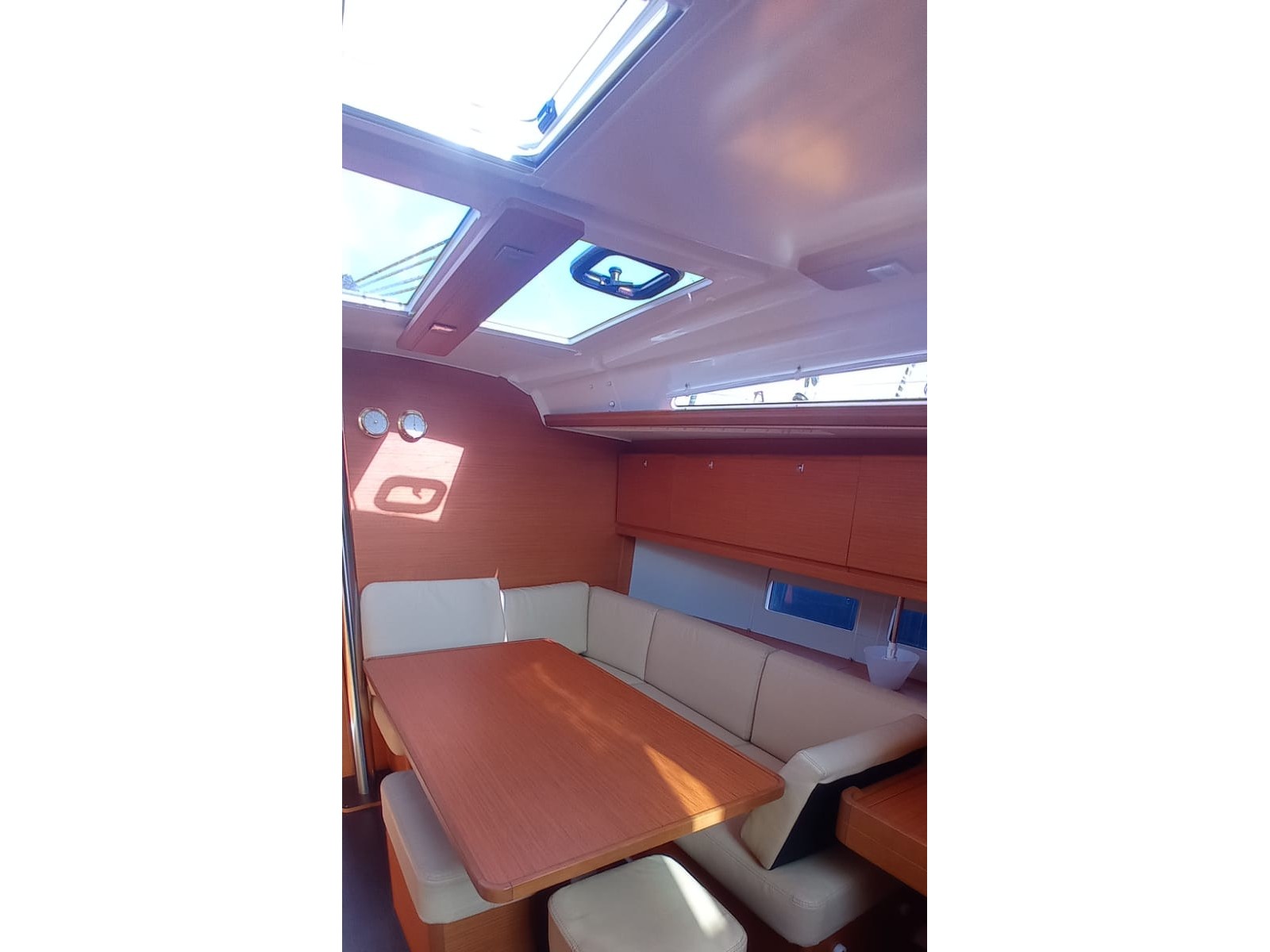 Photo #10 - Dufour 390 Grand Large (Tiche) en Palermo - 9543