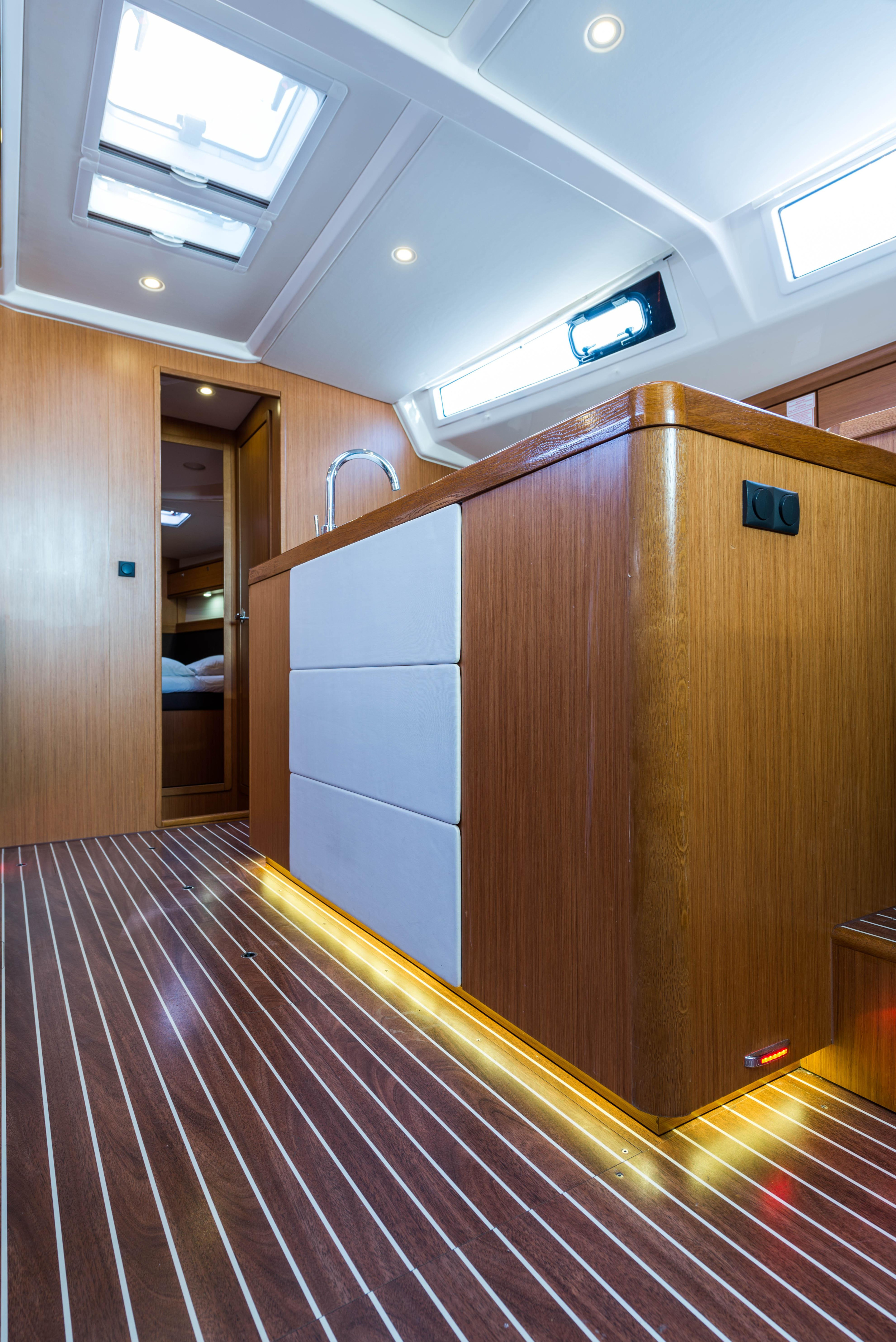 Photo #11 - Bavaria Cruiser 56 (Breathless) en Lefkada - 7055