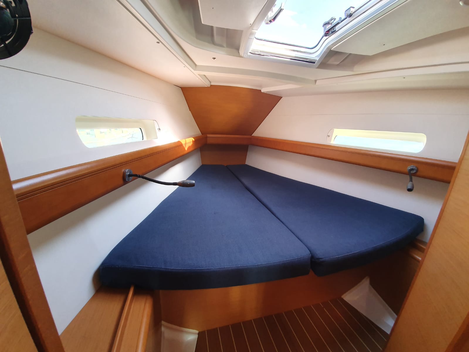 Photo #13 - Jeanneau Sun Odyssey 409 (T-Punch) in Koh chang - 10395
