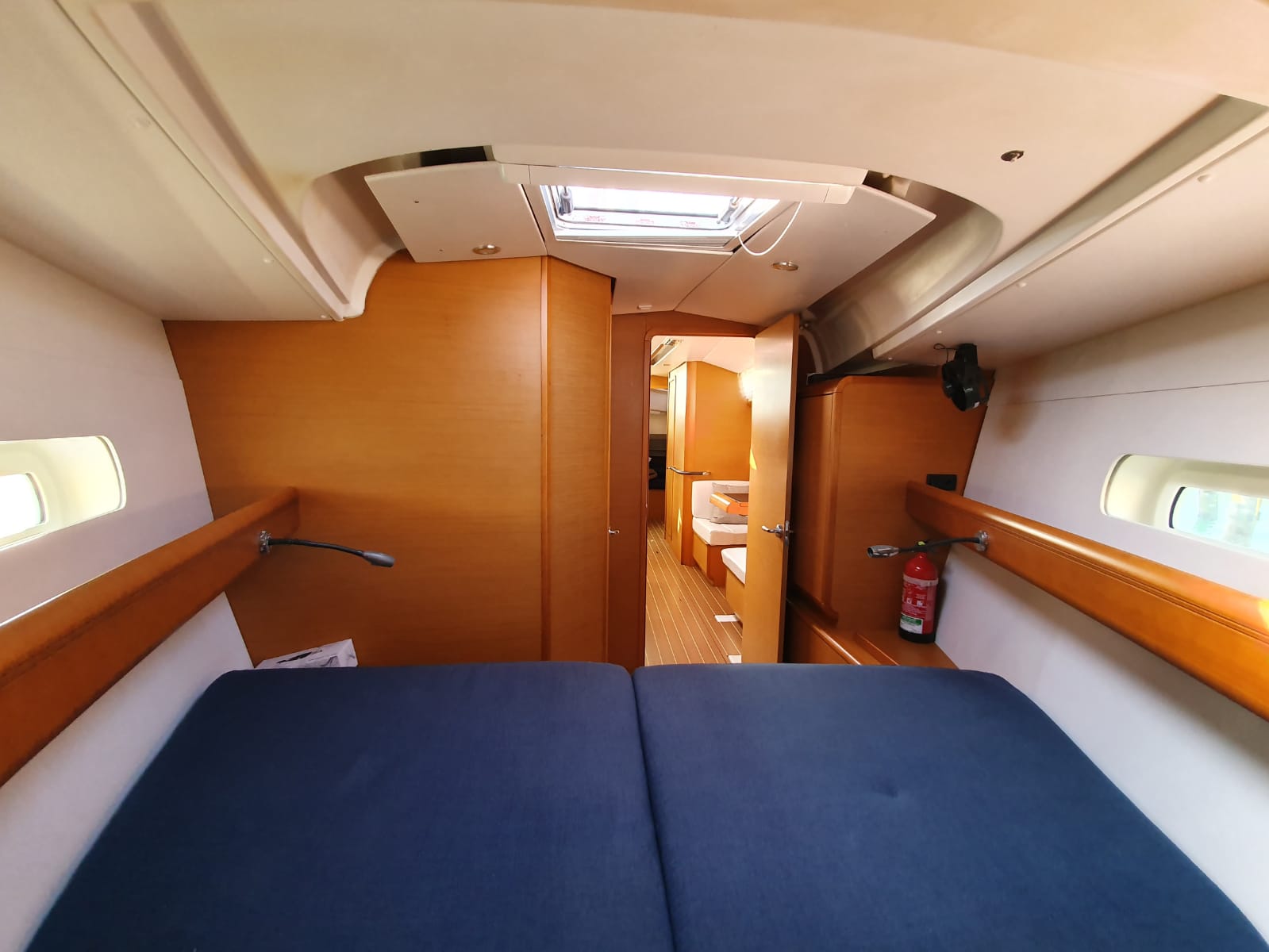 Photo #5 - Jeanneau Sun Odyssey 409 (T-Punch) in Koh chang - 10395