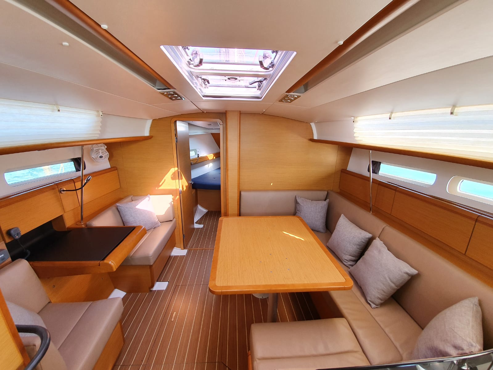 Photo #10 - Jeanneau Sun Odyssey 409 (T-Punch) in Koh chang - 10395
