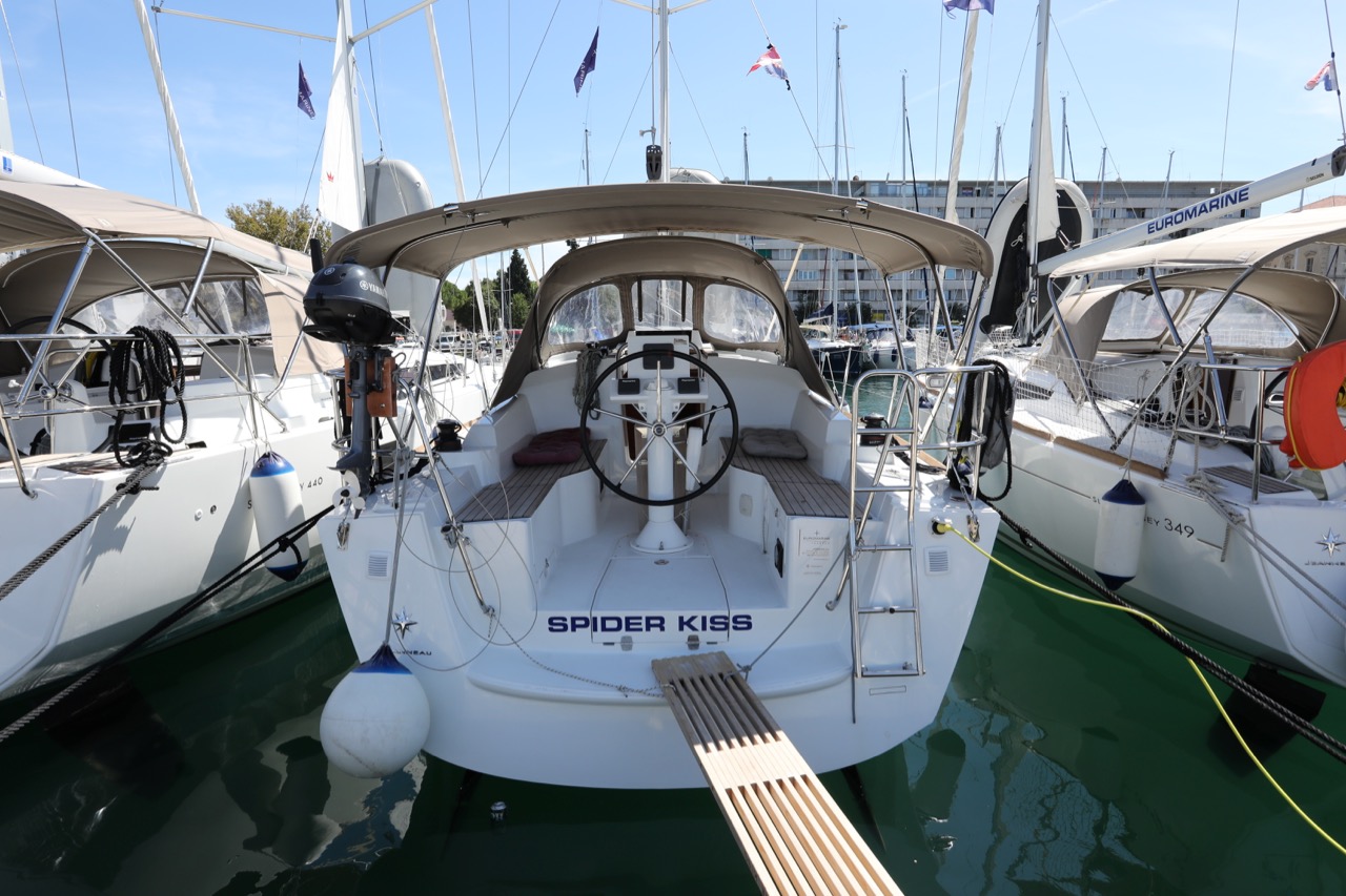 Photo #6 - Sun Odyssey 319 (Spider Kiss) en Pula - 9935