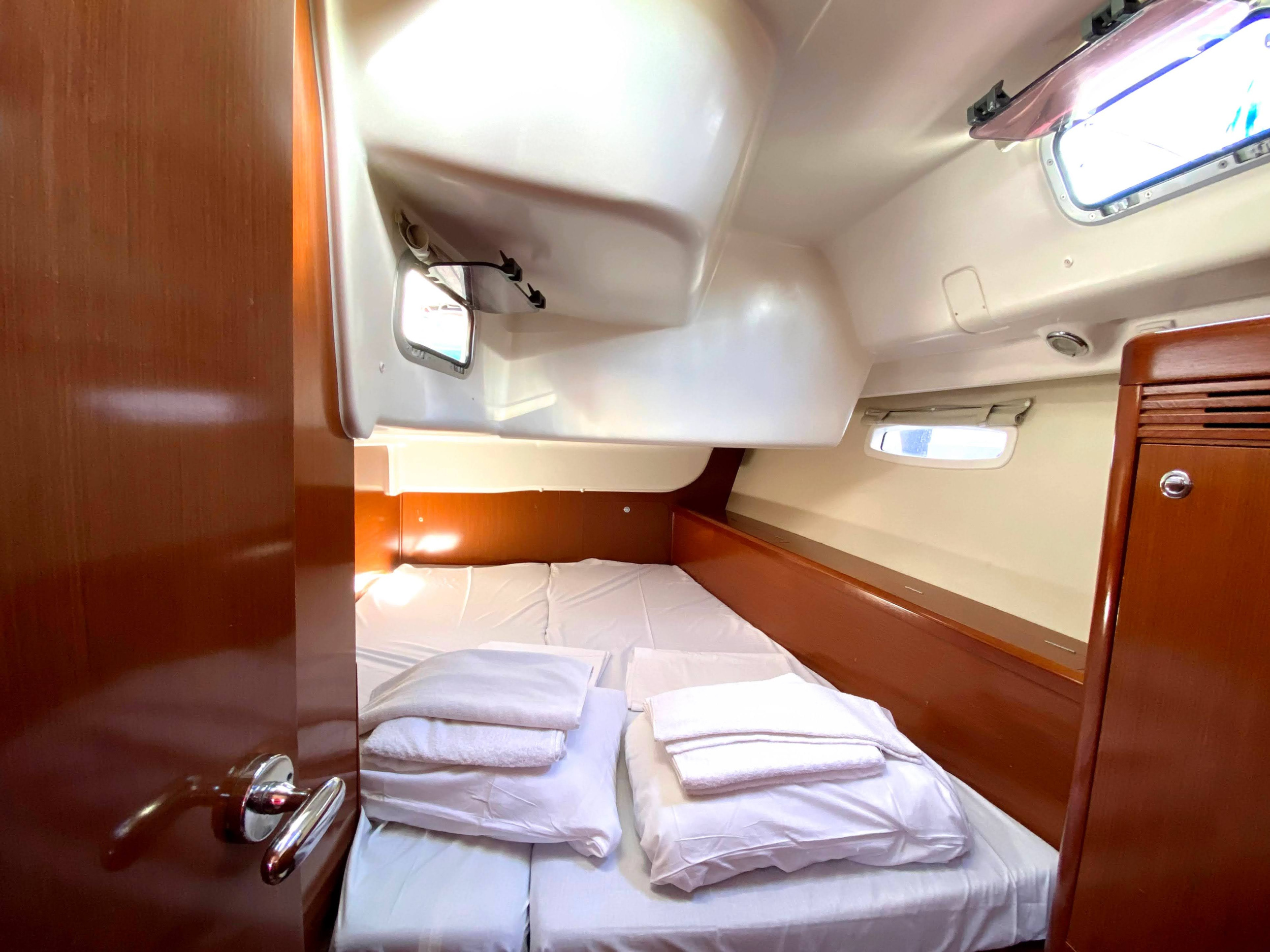 Photo #4 - Oceanis 43 (Serenity) in Athens - 4405