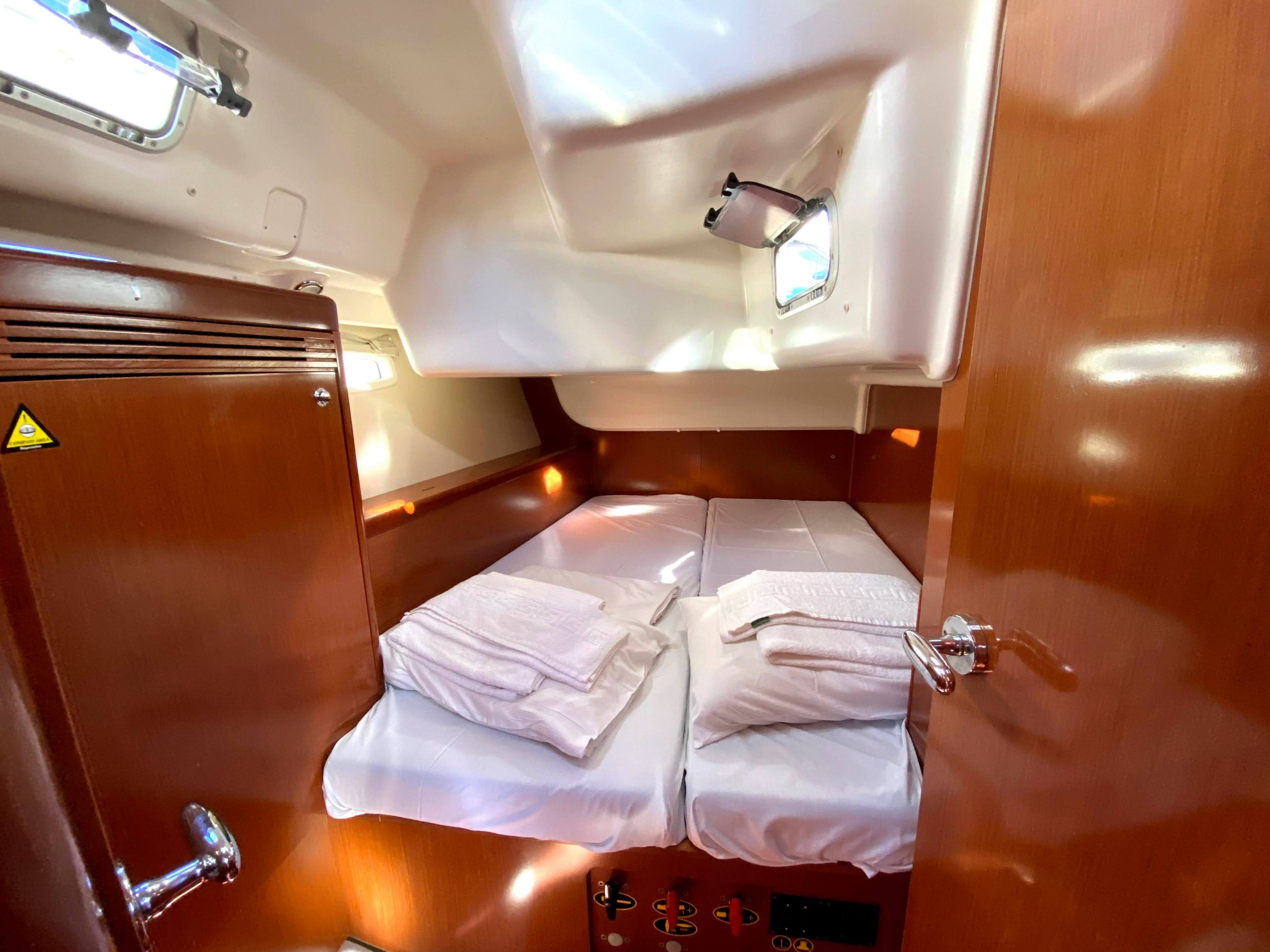 Photo #5 - Oceanis 43 (Serenity) in Athens - 4405