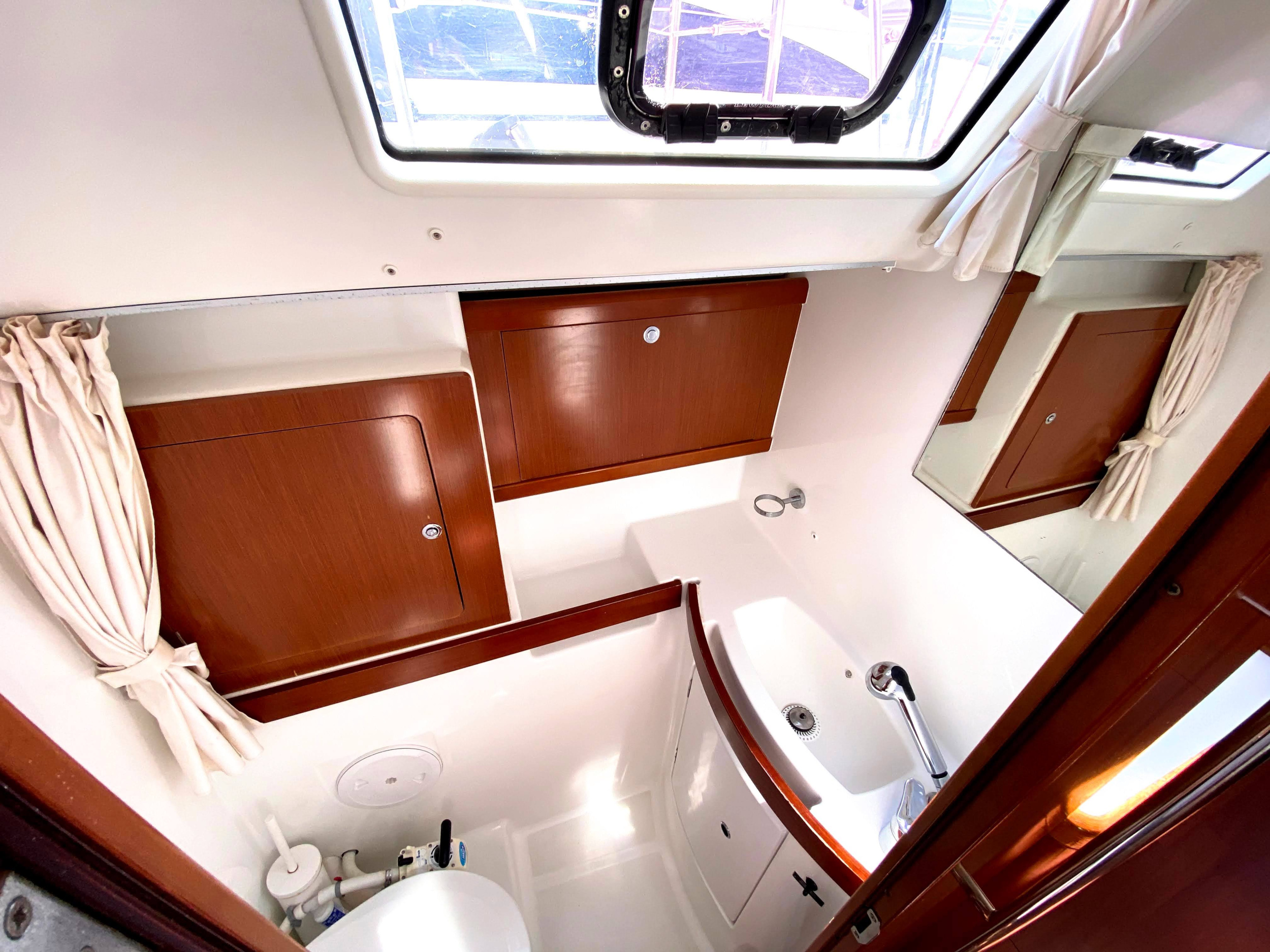 Photo #15 - Oceanis 43 (Serenity) in Athens - 4405