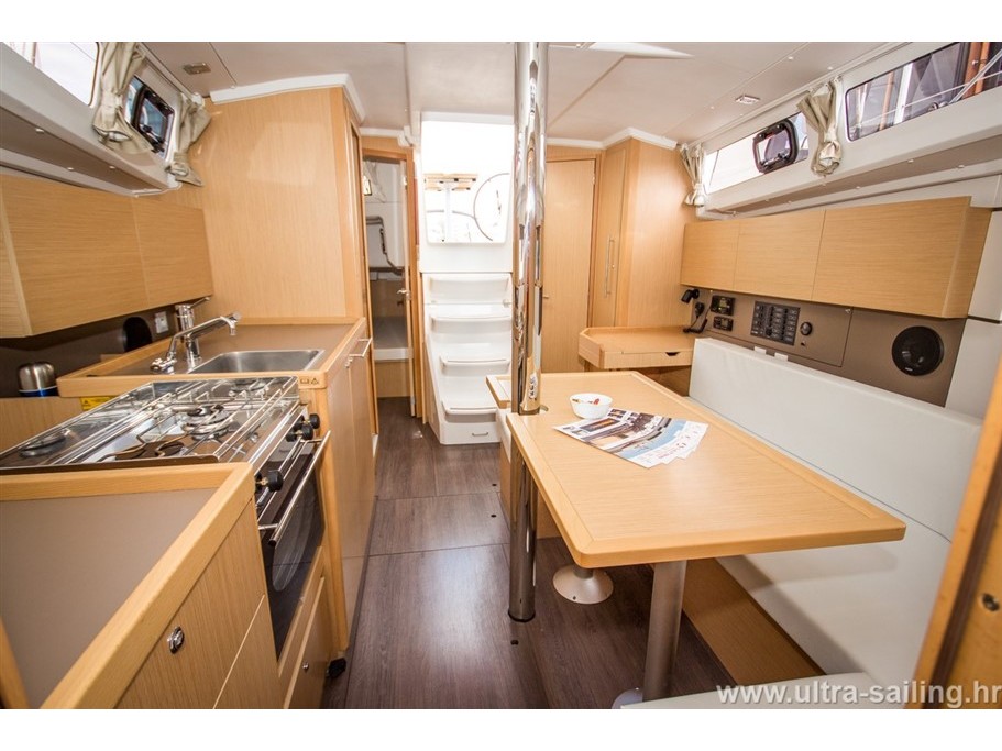 Photo #10 - Oceanis 35 (GASTON) in Split - 7782