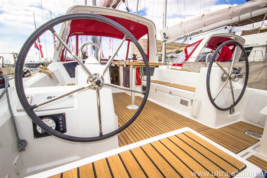 Photo #8 - Oceanis 35 (GASTON) in Split - 7782