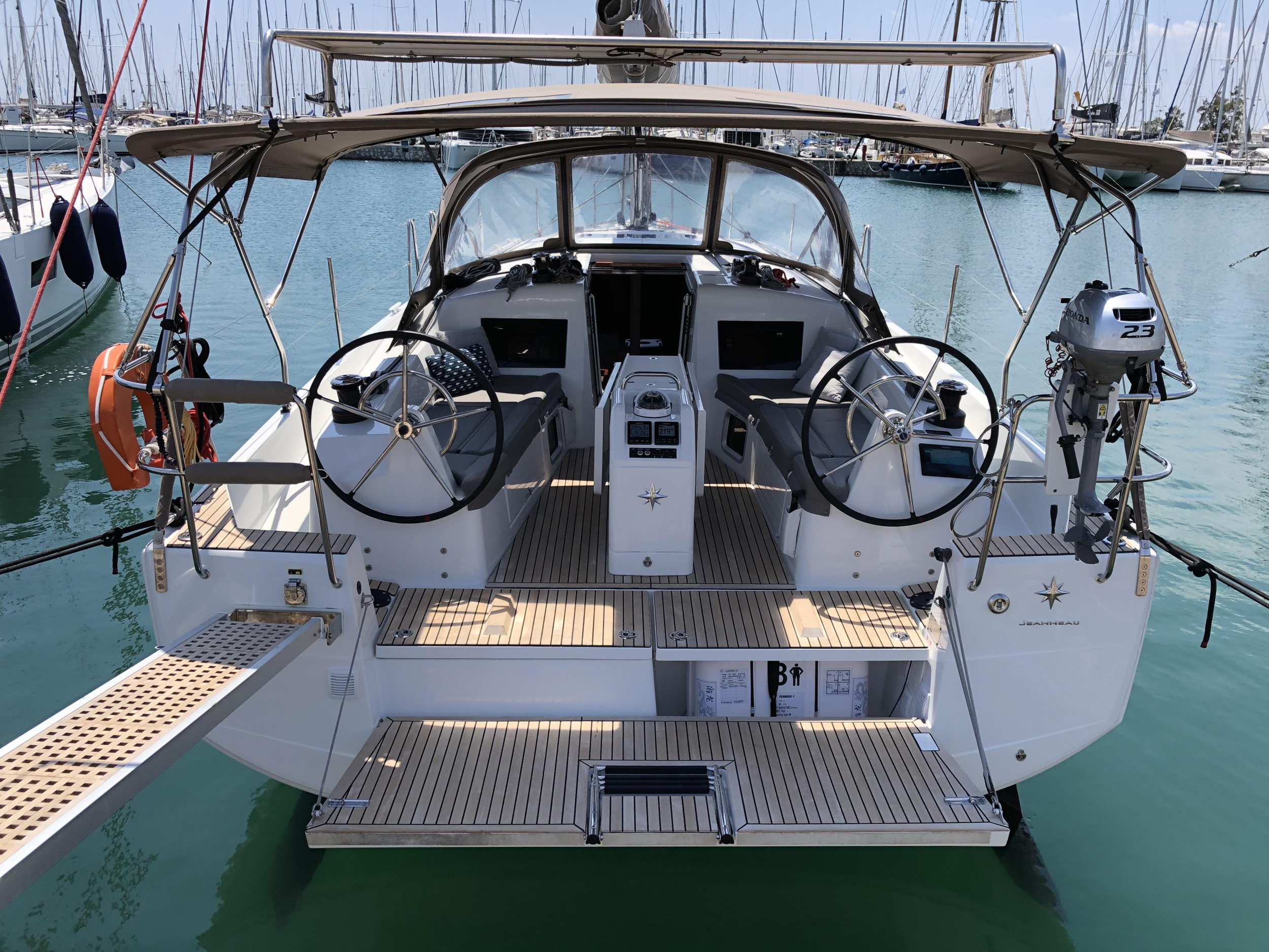 Photo #10 - Sun Odyssey 410 (Aquaholic) in Atene - 8183