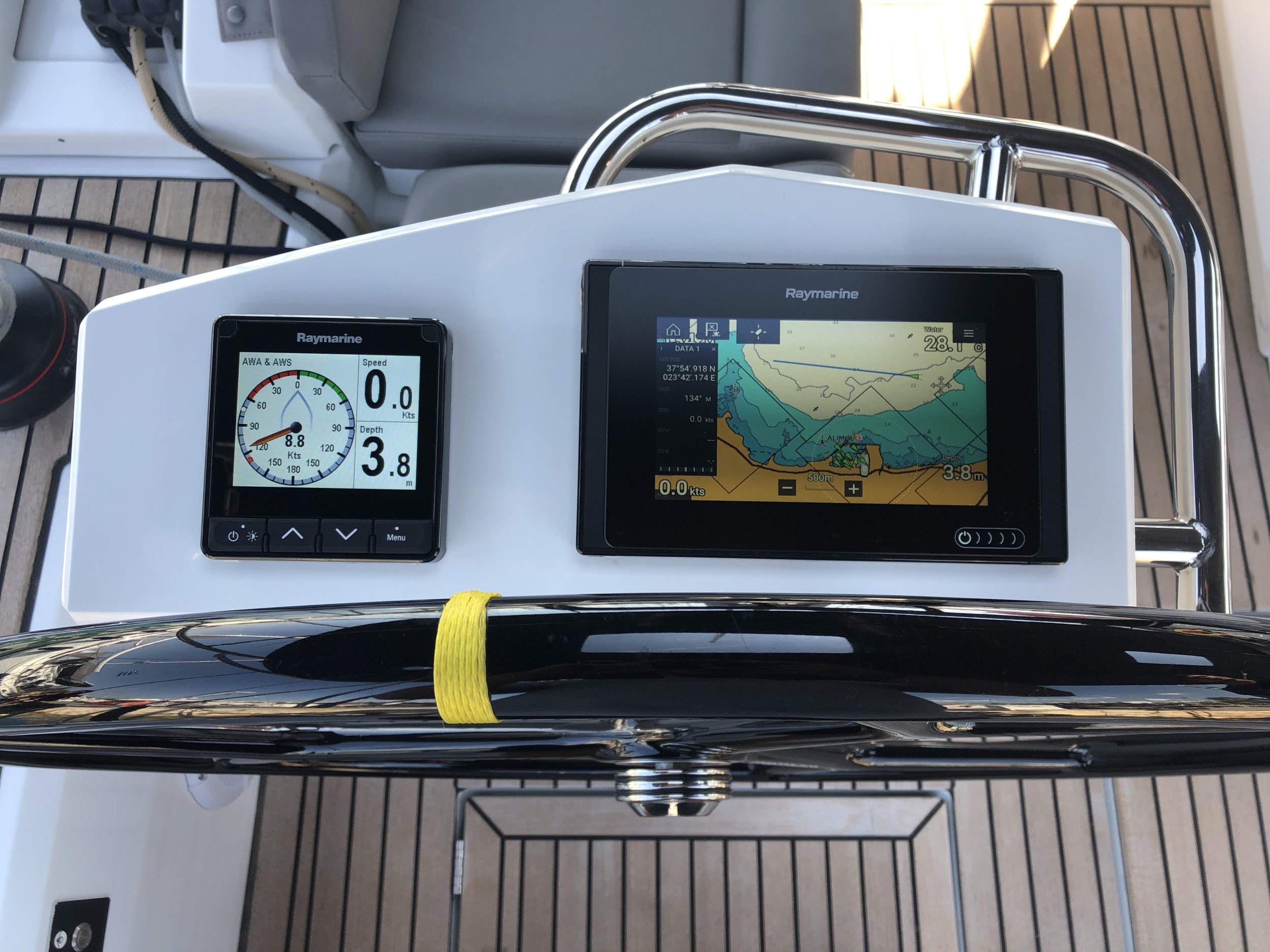 Photo #2 - Oceanis 46.1 (WHISPER) in Atene - 9901