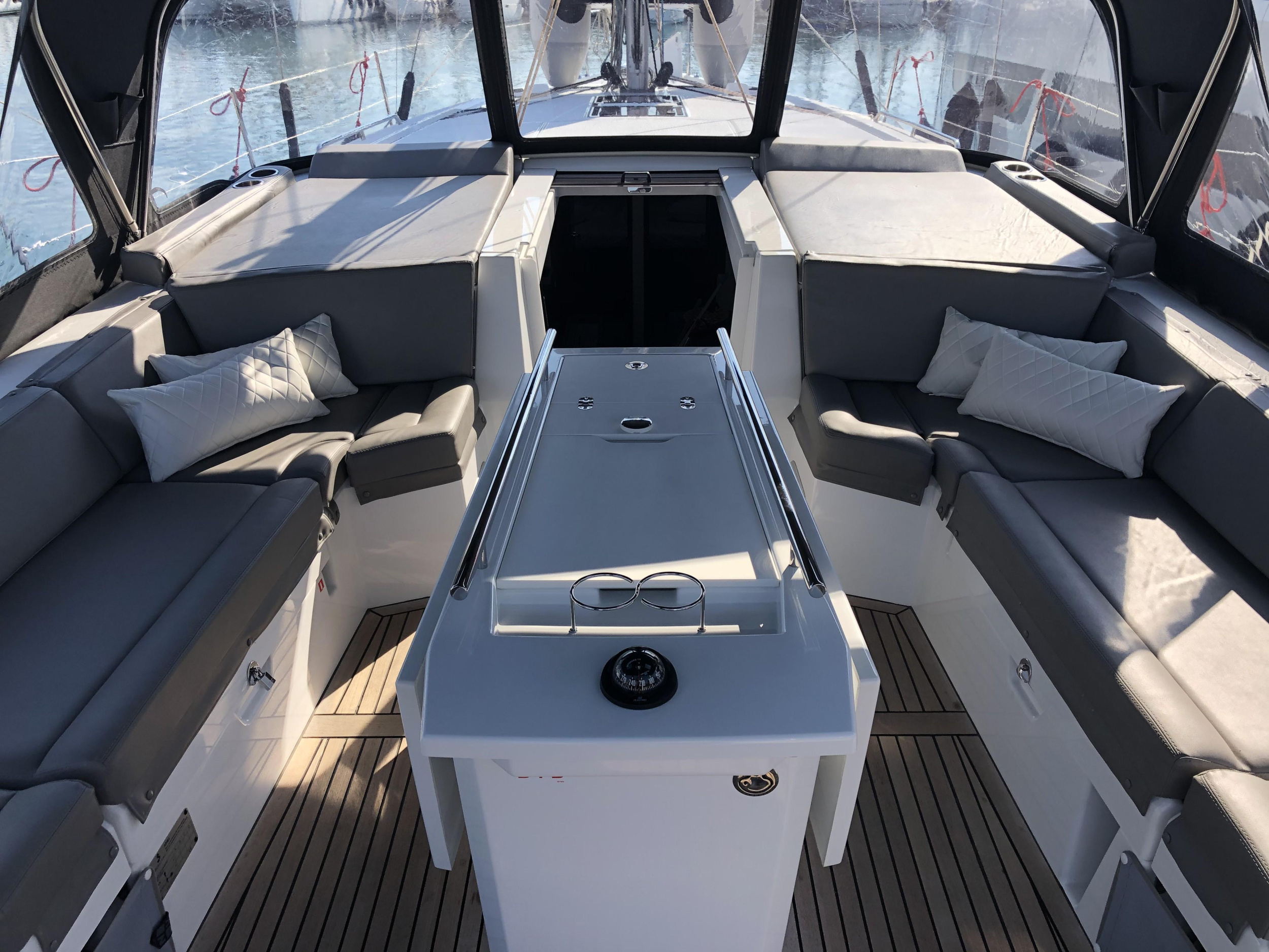 Photo #10 - Oceanis 46.1 (WHISPER) in Atene - 9901