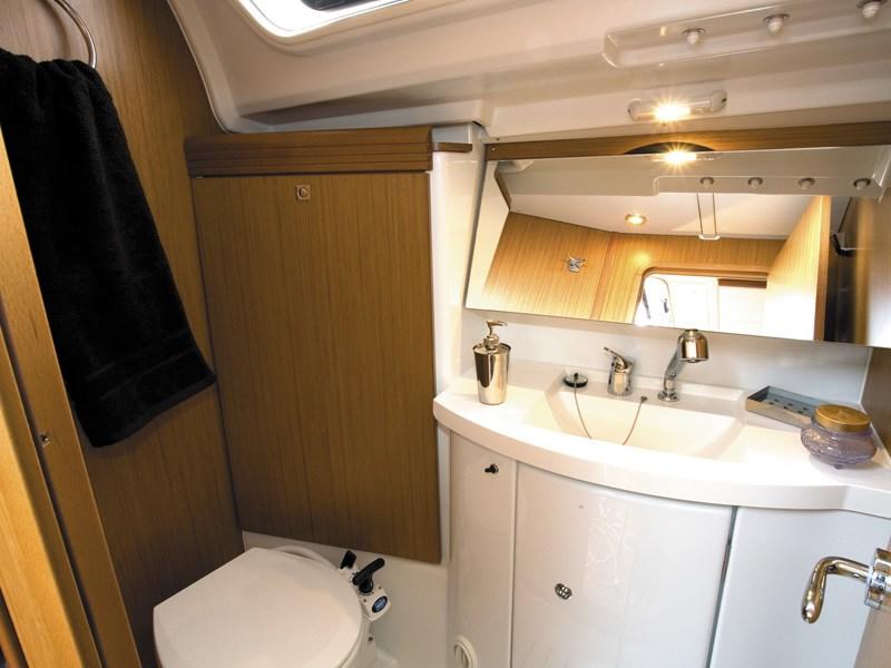 Photo #6 - Sun Odyssey 39i (Sonia) in Volos - 15071