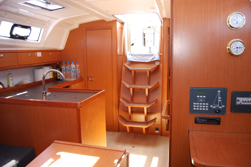 Photo #5 - Bavaria Cruiser 37 (Anemos) in Corfù - 10081