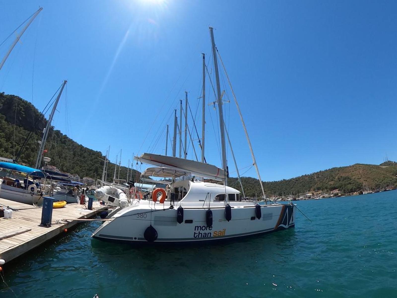 Photo #16 - Lagoon 380 (Suncity 1) in Fethiye - 15551