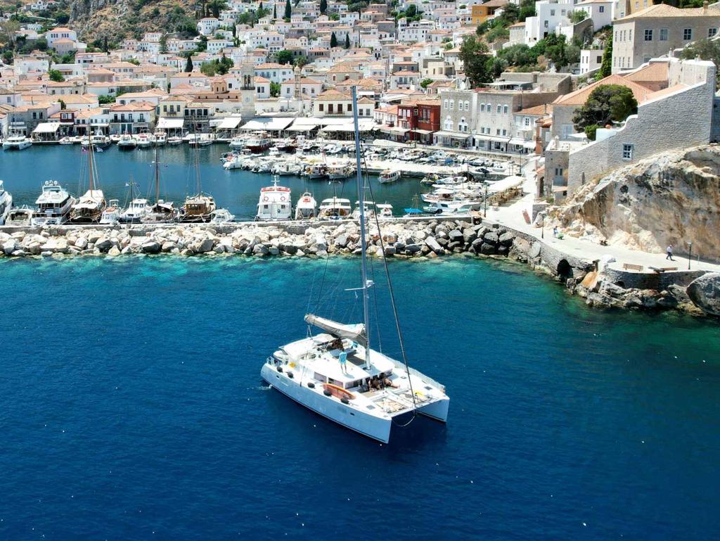 Photo #8 - Lagoon 450F (AEROPI |⛵ VIP, Skippered Only, Watermaker, , AC, BBQ) in Lefkada - 17497