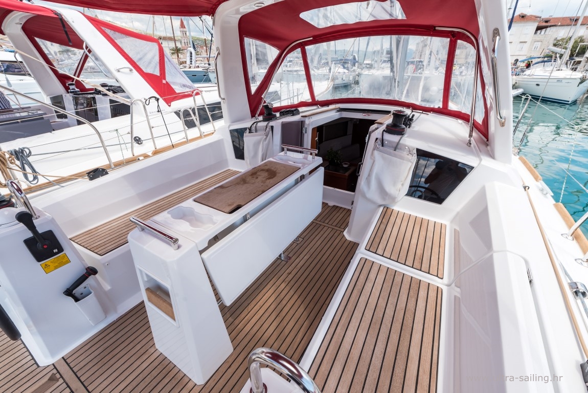Photo #6 - Oceanis 35.1 (BELA) in Split - 10787