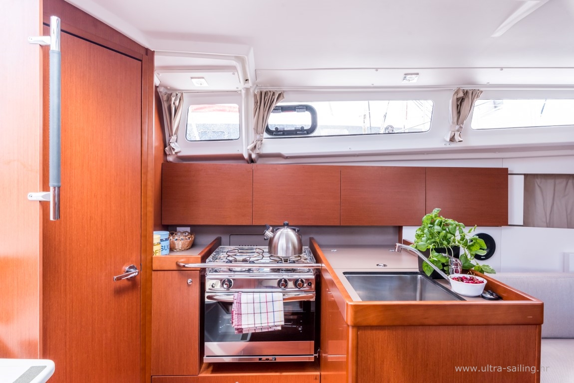 Photo #17 - Oceanis 35.1 (BELA) in Split - 10787