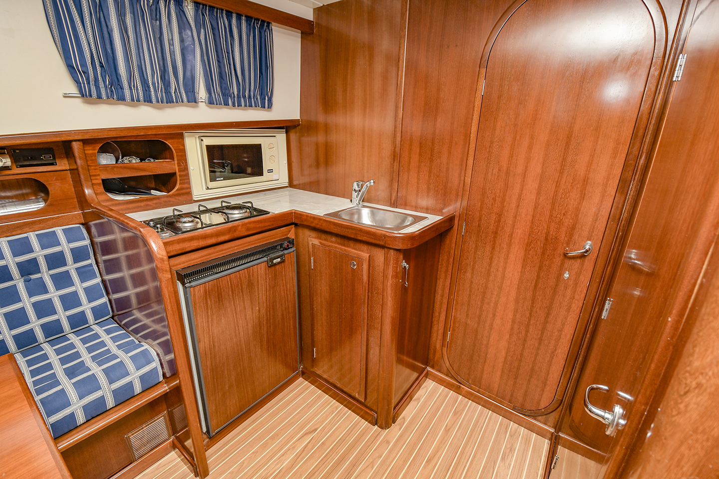 Photo #9 - Menorquina Yacht 100 (Mar de Coral) en Barсelona - 20186