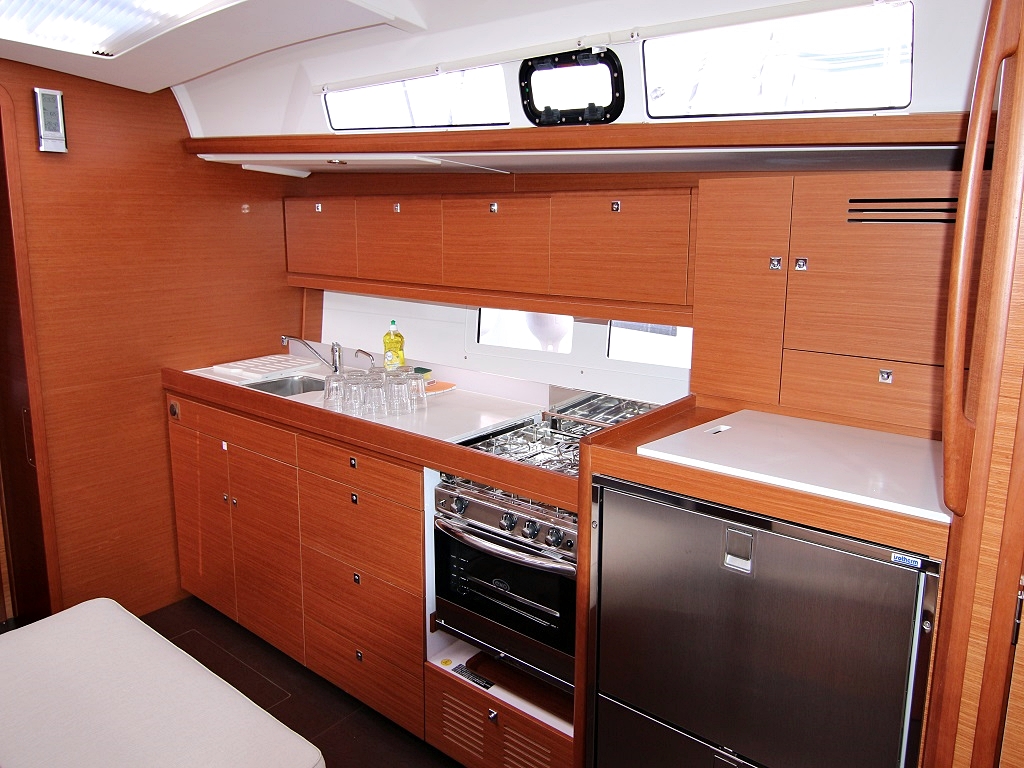 Photo #15 - DUFOUR 460 Grand Large BT (LOLA) en Sukosan - 9725