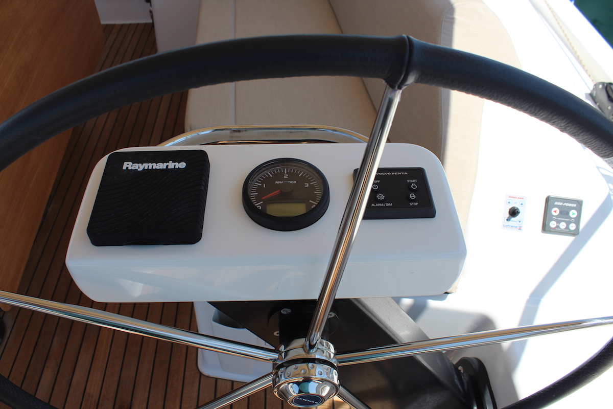 Photo #8 - Dufour 390 Grand Large (Why Not 16) in Lefkada - 10441