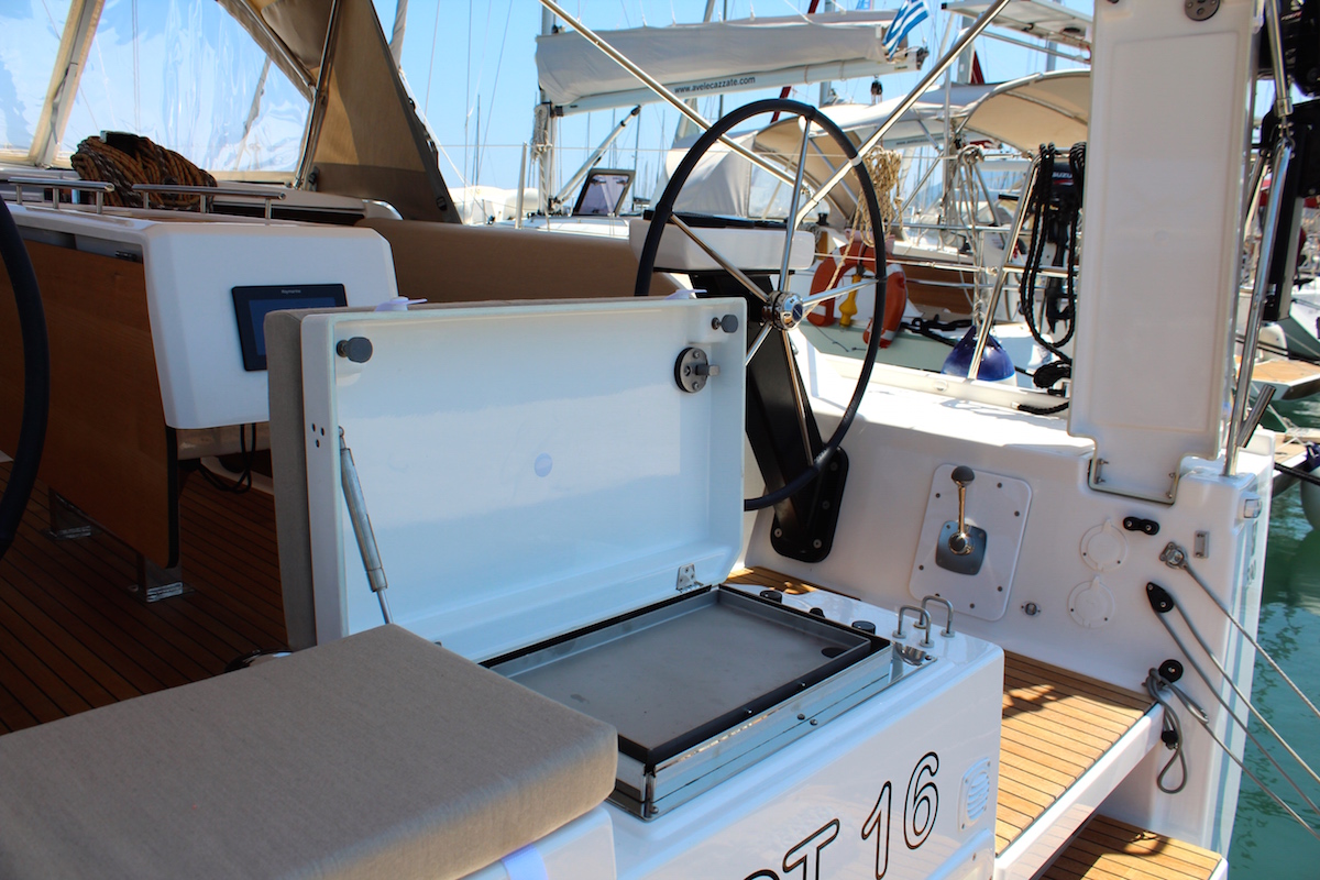 Photo #10 - Dufour 390 Grand Large (Why Not 16) in Lefkada - 10441