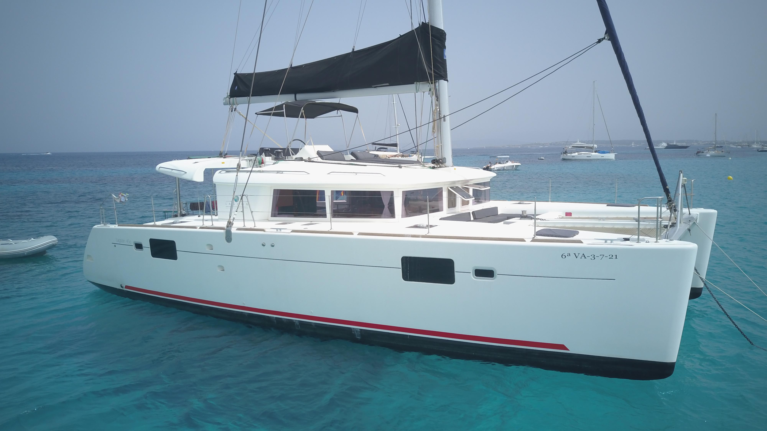 Photo #7 - Lagoon 450 Flybridge (Fornes) in Talamanca - 15848