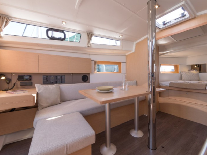 Photo #11 - Oceanis 38.1 (Eleven) in Primosten - 12065