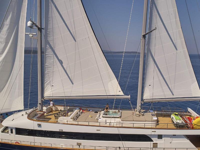 Photo #18 - Luxury Sailing Yacht Dalmatino (Dalmatino) en Split - 8674