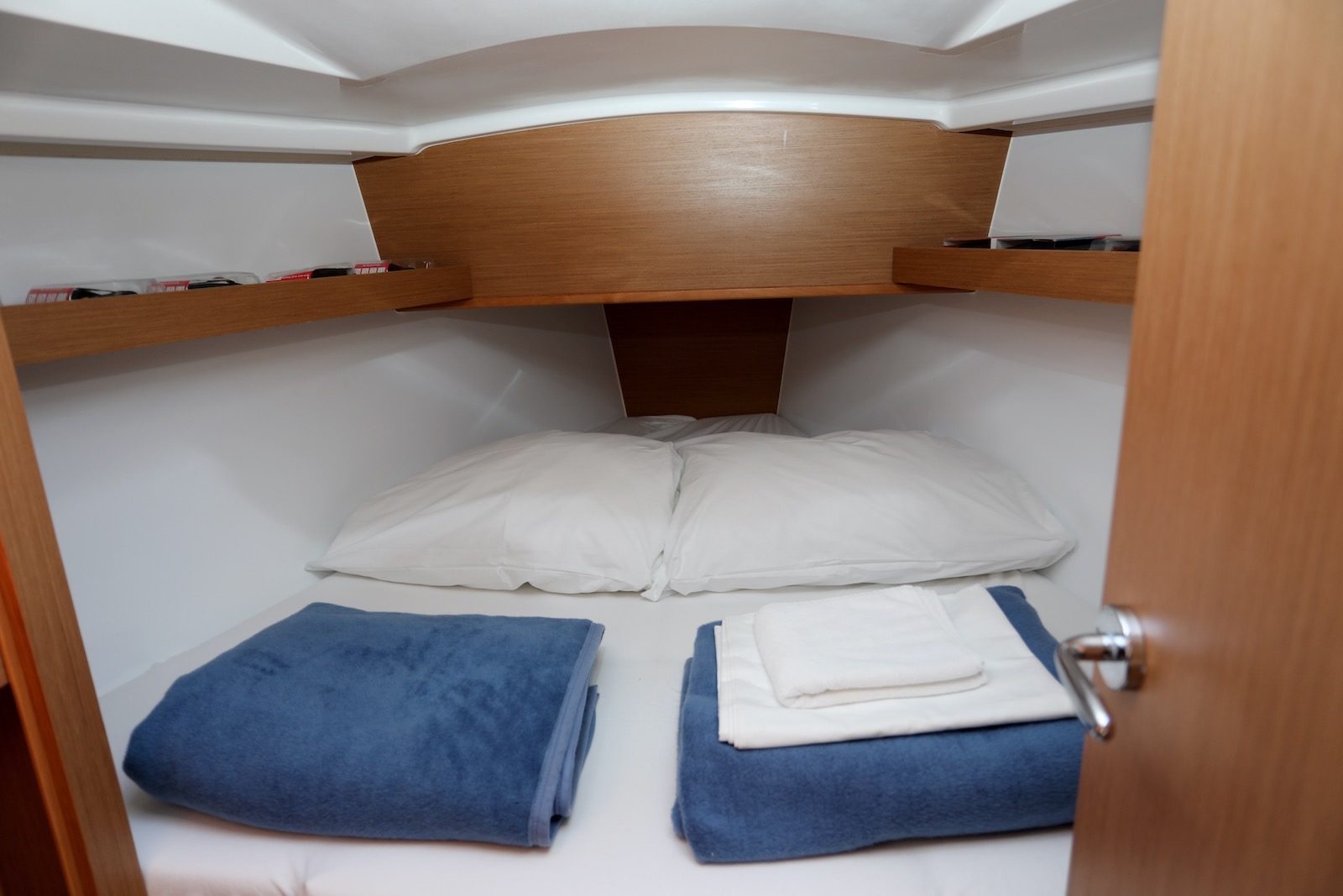 Photo #6 - Sun Odyssey 319 (Tatjana) in Pula - 11775