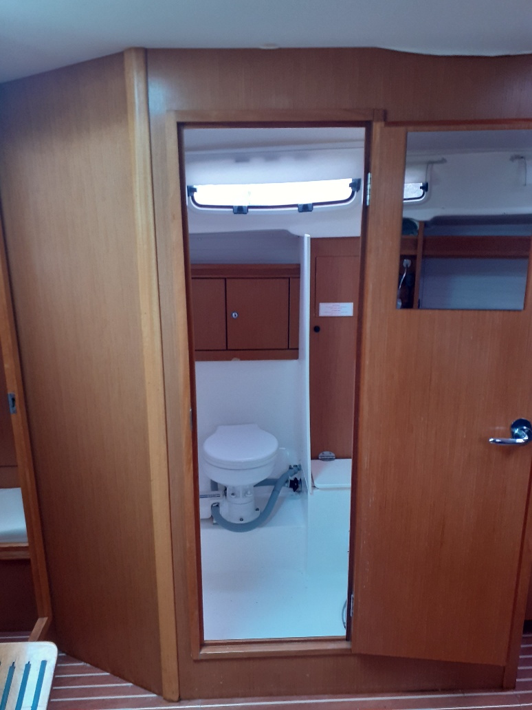 Photo #4 - Bavaria 43 Cruiser (Beta) en Lefkada - 12286
