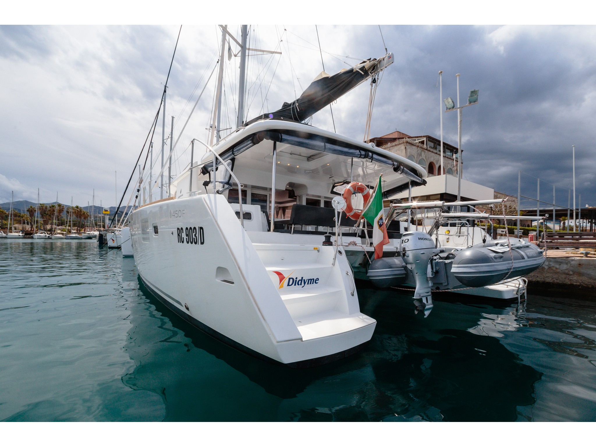 Photo #1 - Lagoon 450 Fly (Didyme - Standard line) en Olbia - 19776