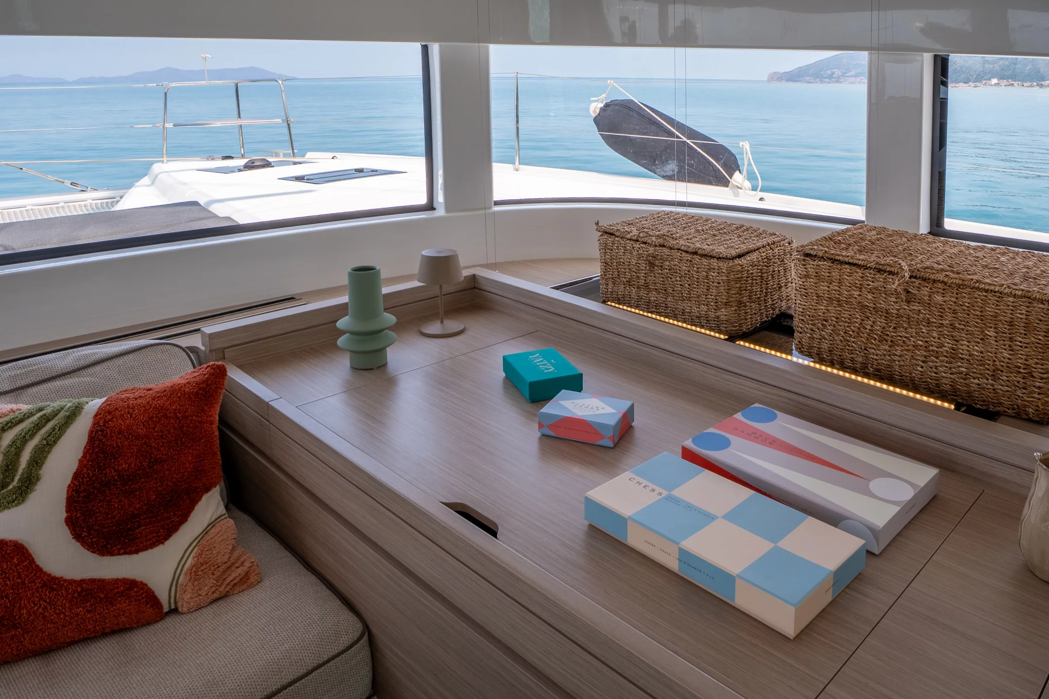 Lagoon 51 (SAILUXE - Allegra) Dinette - 15