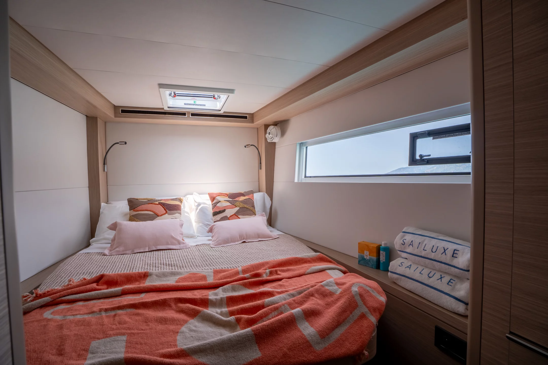 Lagoon 51 (SAILUXE - Allegra) Cabin - 1