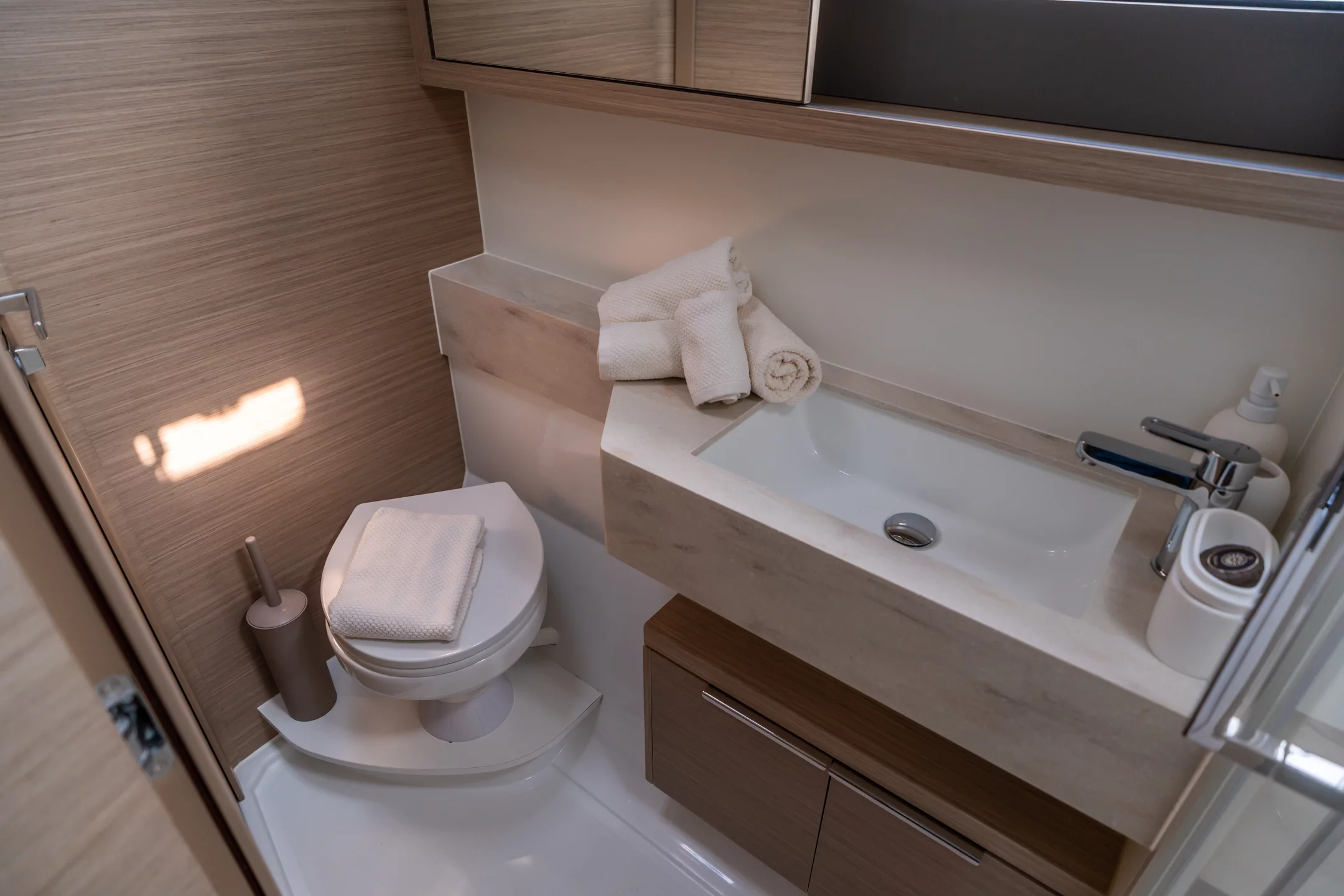 Lagoon 51 (SAILUXE - Paco) Toilet - 16