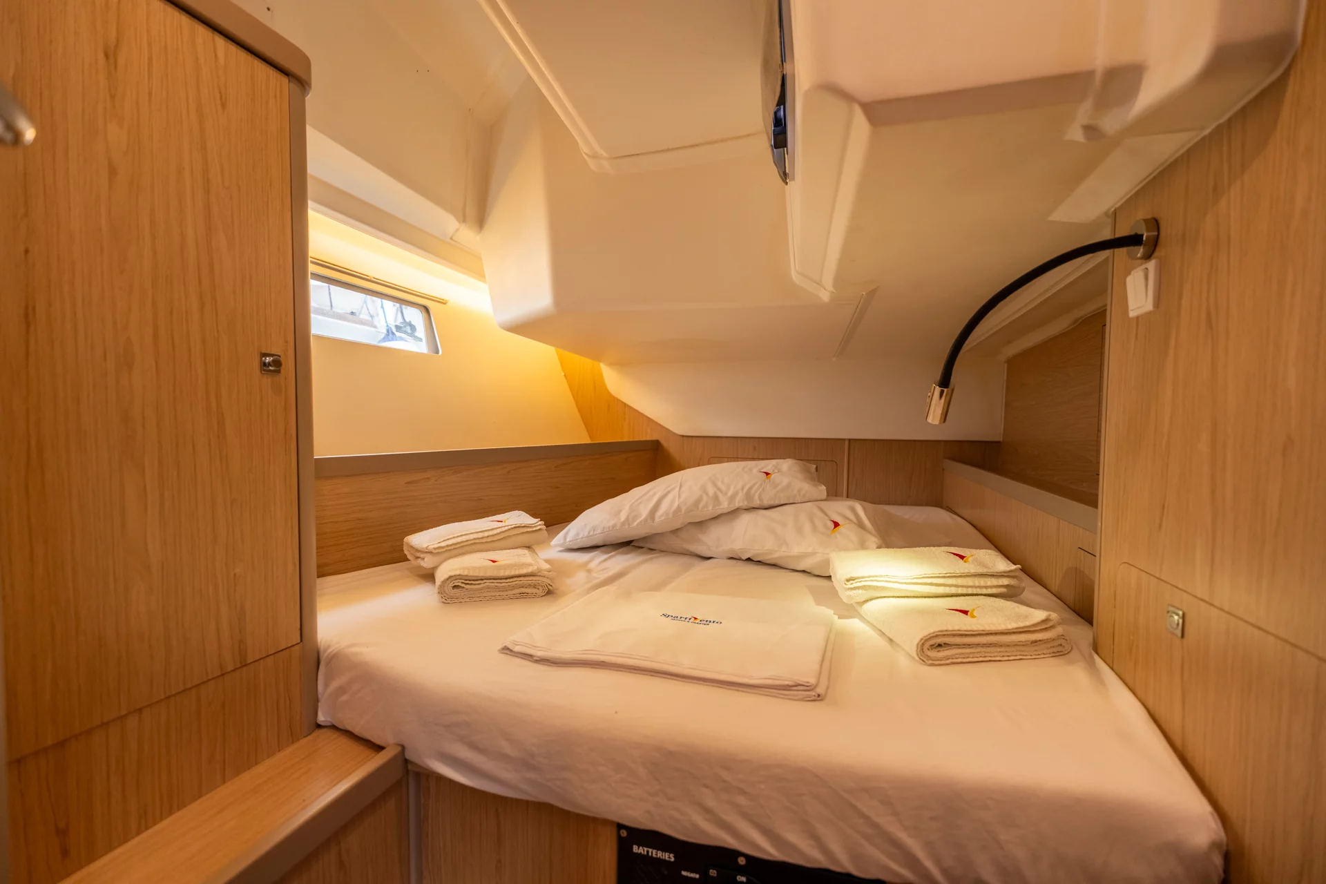 Oceanis 45 (Asteria - Standard line) Cabin - 16