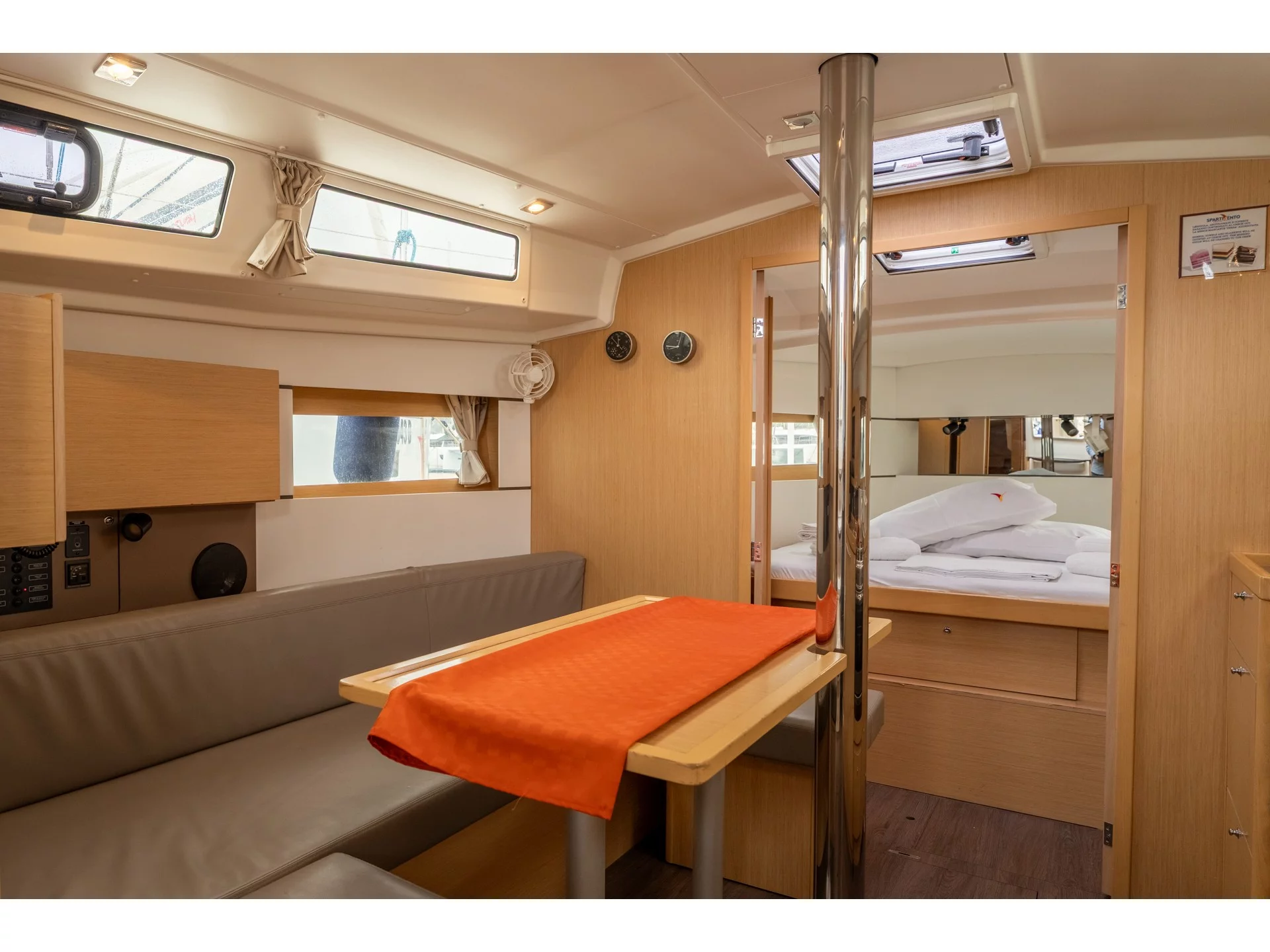 Oceanis 38.1 (Era - Standard line) Interior image - 4