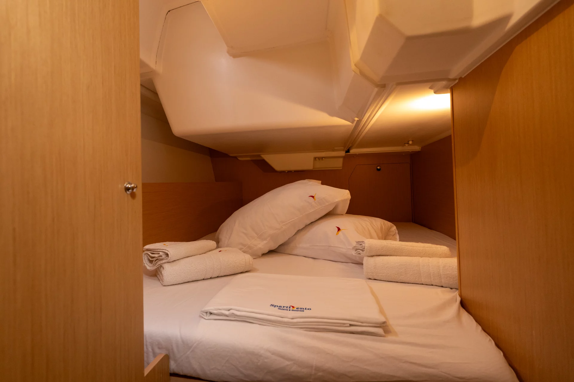 Oceanis 38.1 (Era - Standard line) Cabin - 1