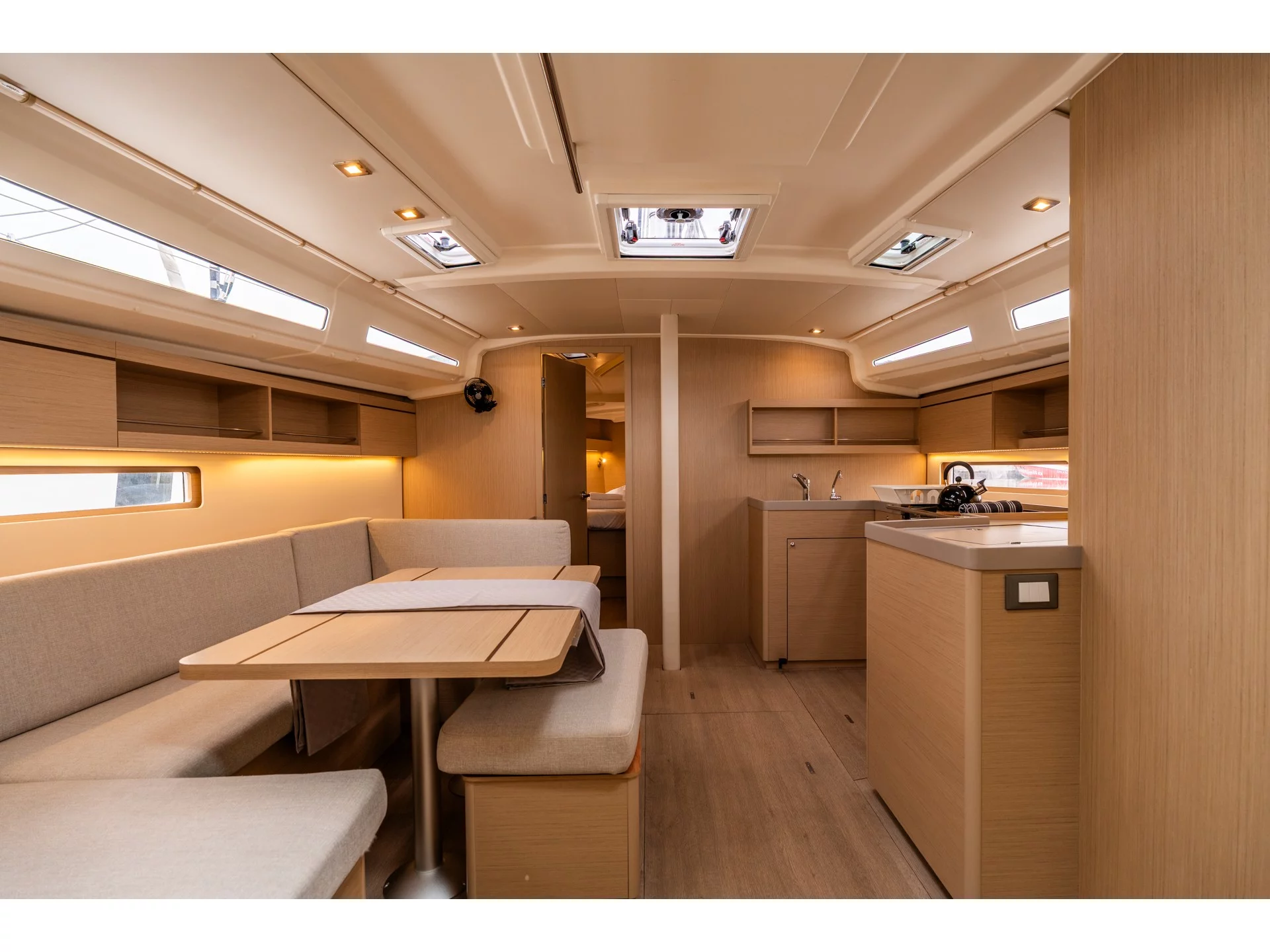 Oceanis 40.1 (Lyra - Comfort line) Interior image - 15