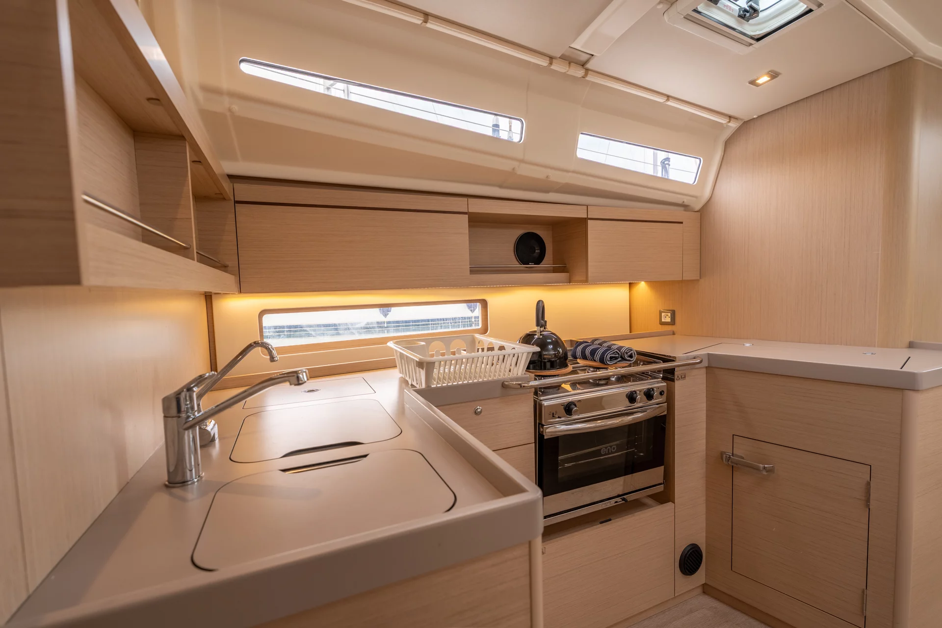 Oceanis 40.1 (Lyra - Comfort line) Kitchen - 4