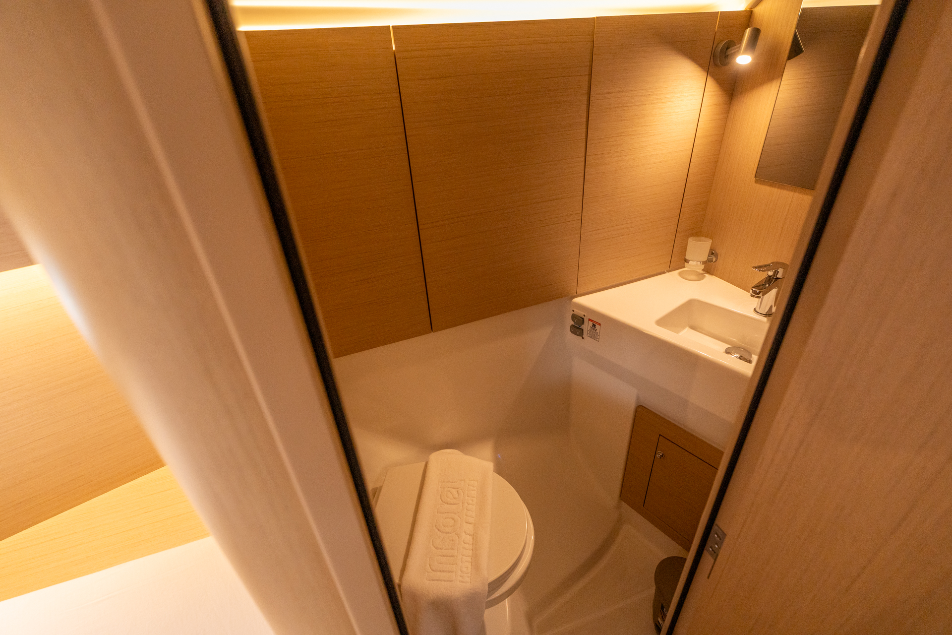Photo #6 - Oceanis 40.1 (Lyra - Comfort line) in Salerno - 9266