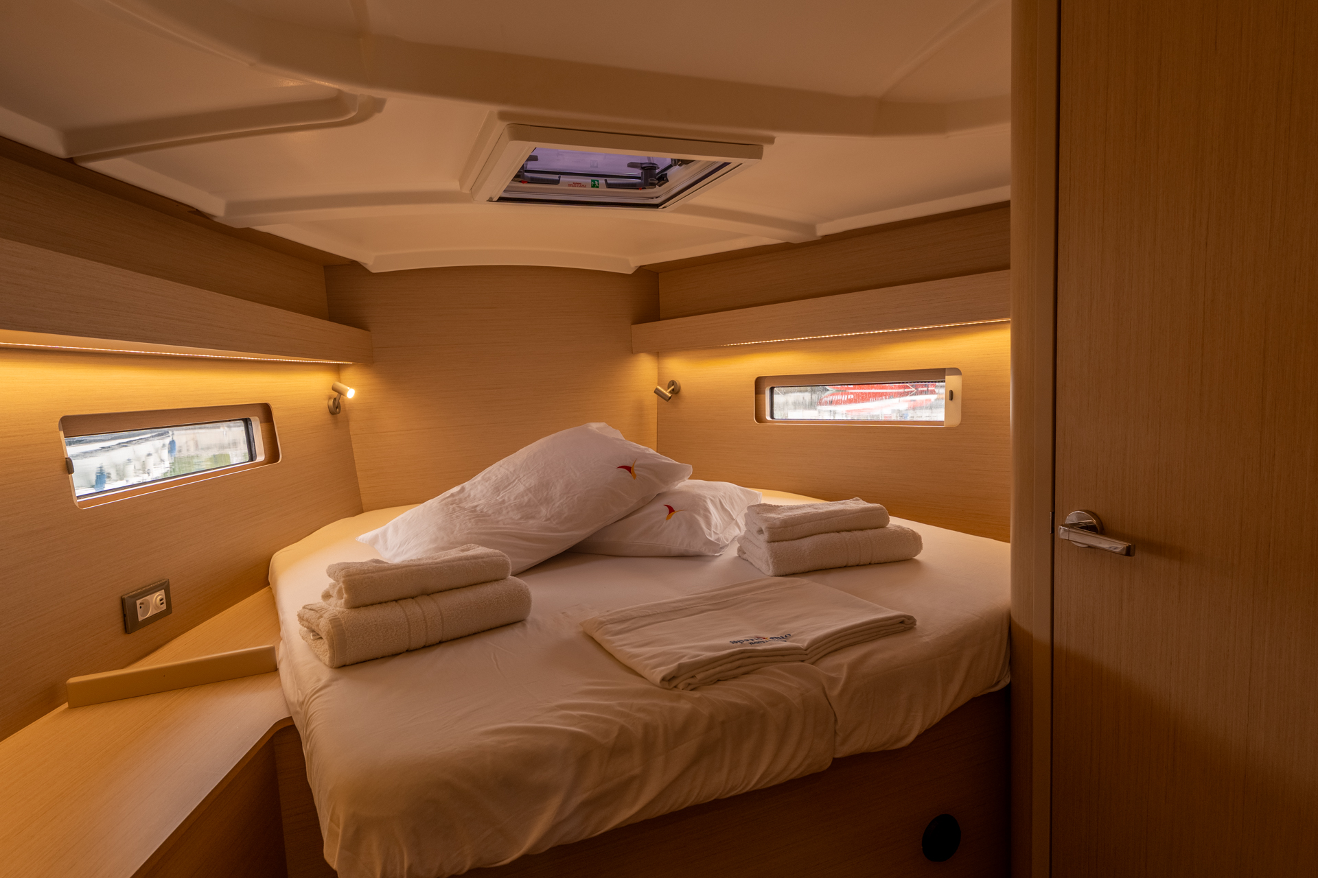Photo #7 - Oceanis 40.1 (Lyra - Comfort line) in Salerno - 9266