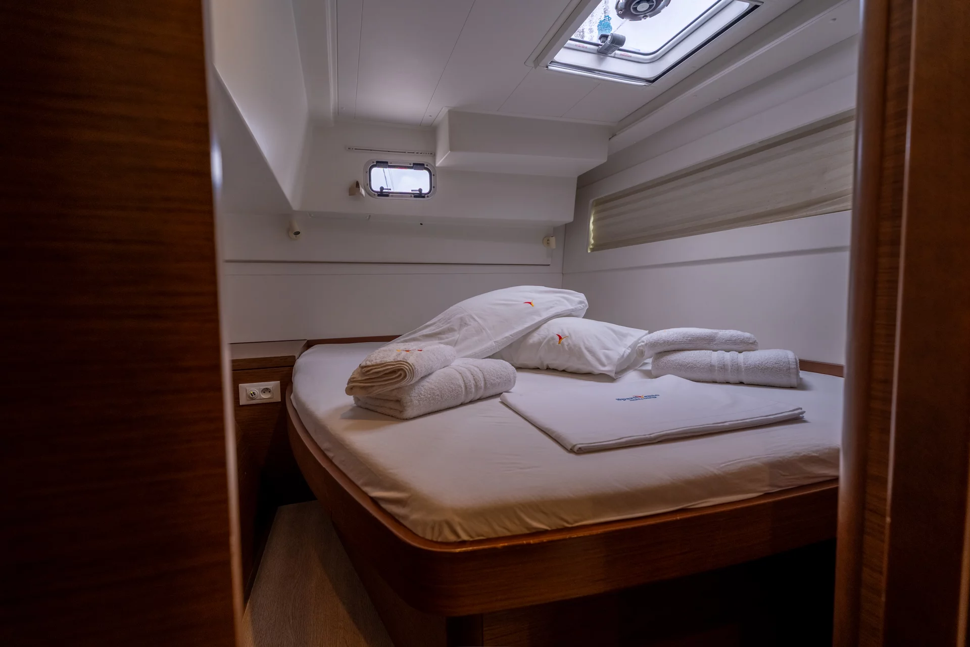 Lagoon 40 (Mascalzone Lametino - Standard line) Cabin - 1