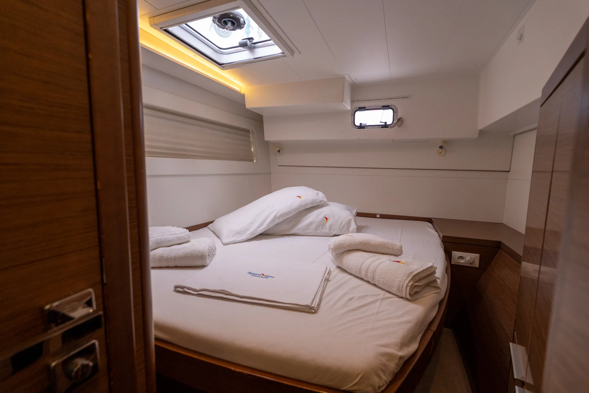 Lagoon 40 (Mascalzone Lametino - Standard line) Cabin - 6