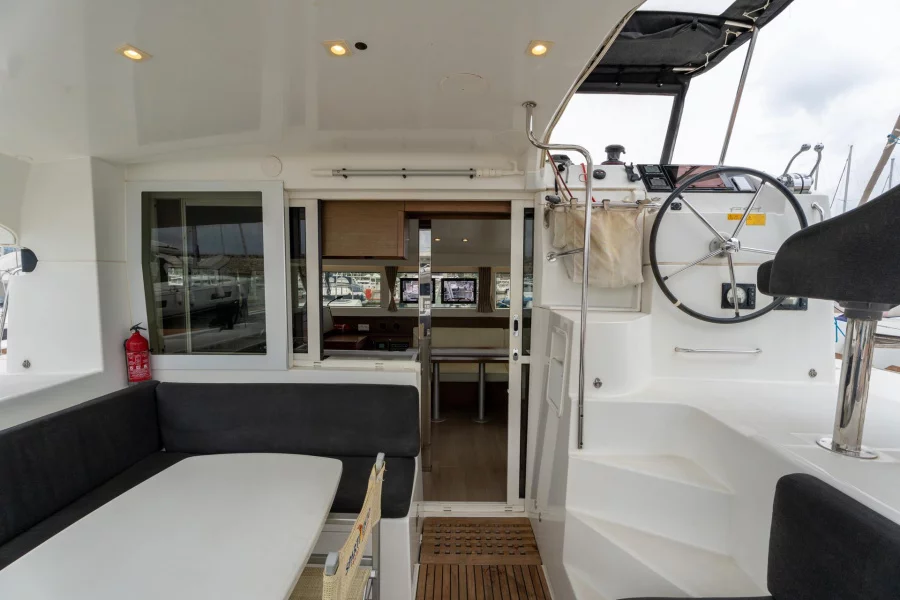 Lagoon 40 (Mascalzone Lametino - Standard line) Cockpit - 13