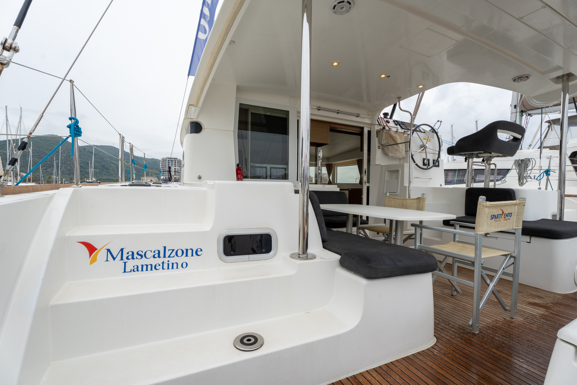 Photo #18 - Lagoon 40 (Mascalzone Lametino - Standard line) in Salerno - 24222