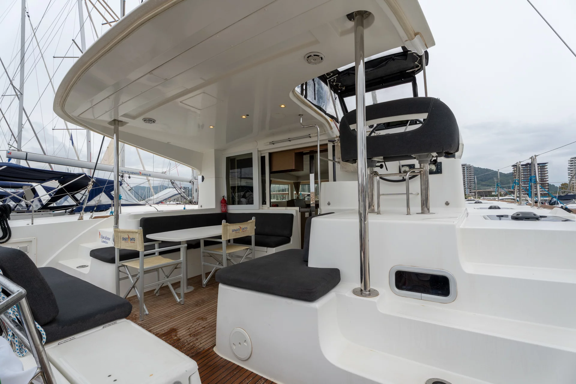 Lagoon 40 (Mascalzone Lametino - Standard line) Cockpit - 7