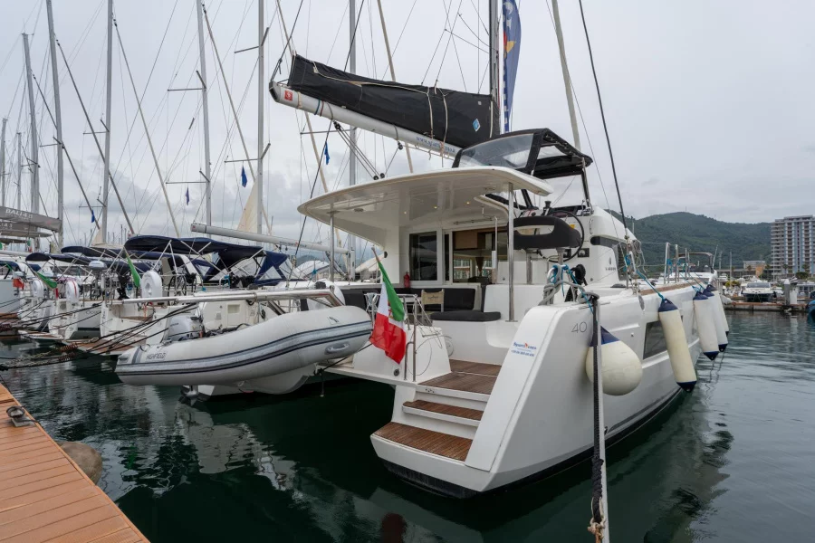 Lagoon 40 (Mascalzone Lametino - Standard line)  - 3