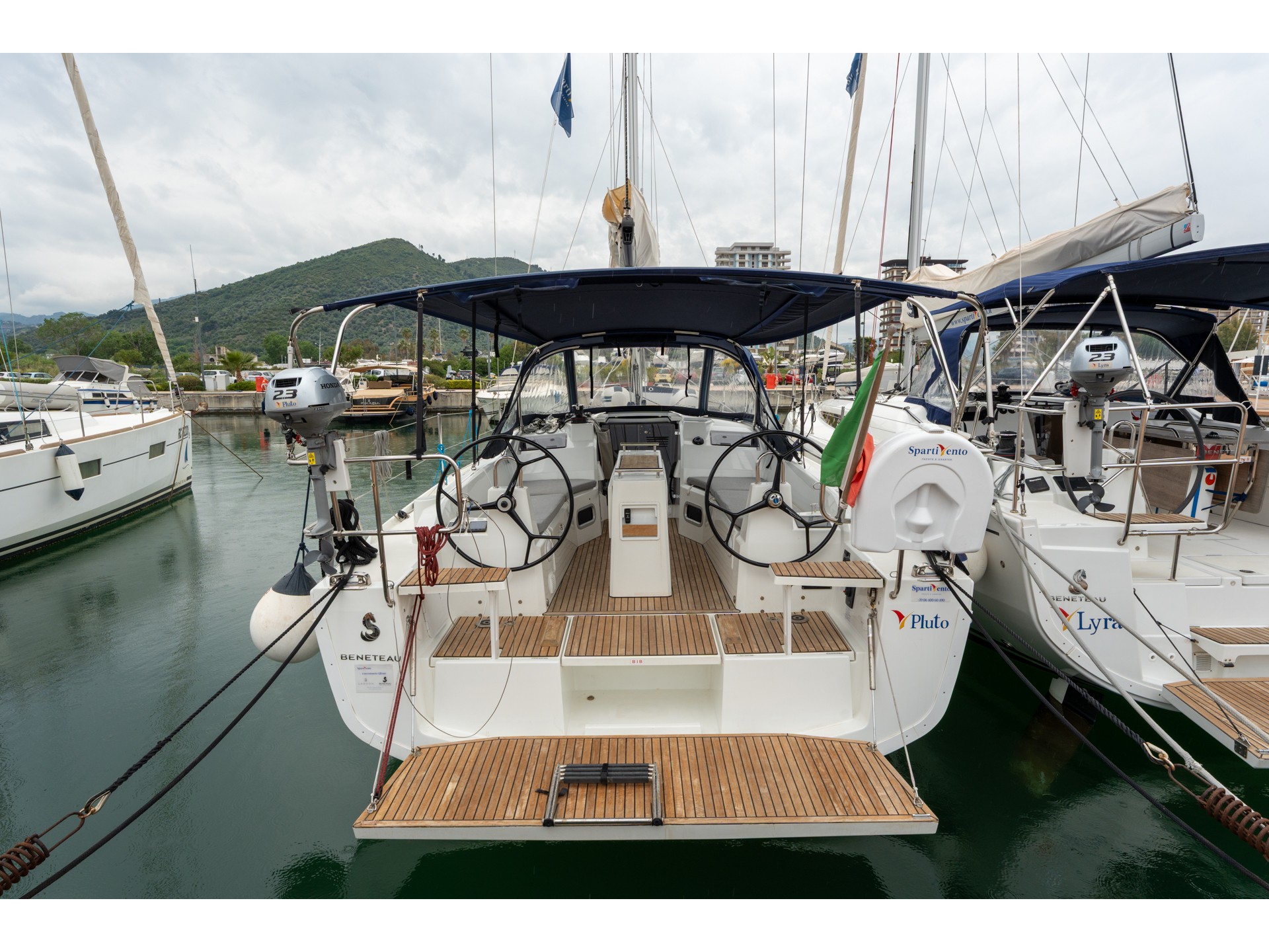 Photo #1 - Oceanis 34.1 (Pluto - Comfort line) en Salerno - 7842