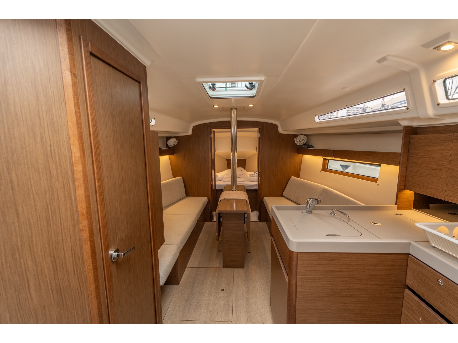 Photo #6 - Oceanis 34.1 (Pluto - Comfort line) en Salerno - 7842
