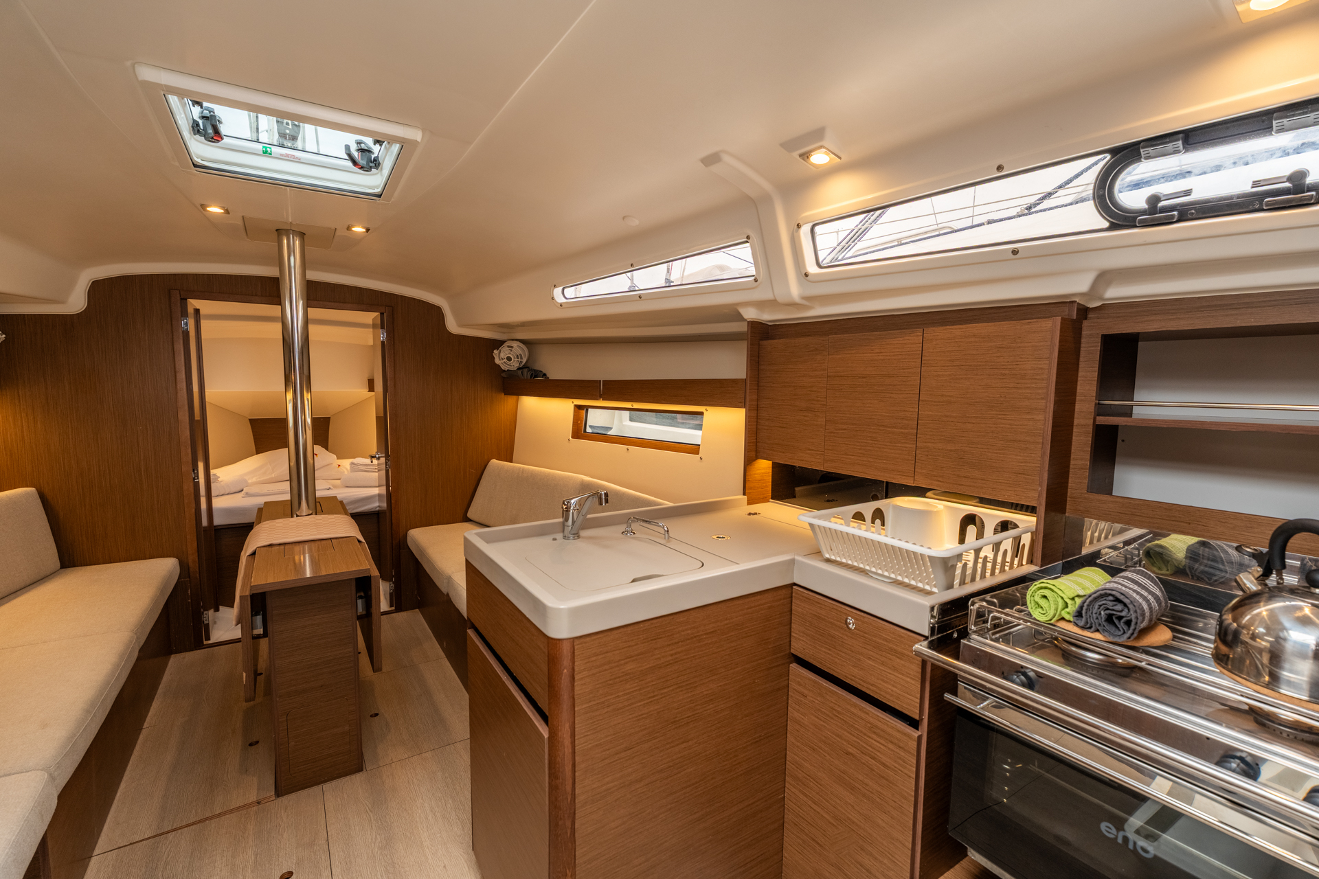 Photo #16 - Oceanis 34.1 (Pluto - Comfort line) en Salerno - 7842